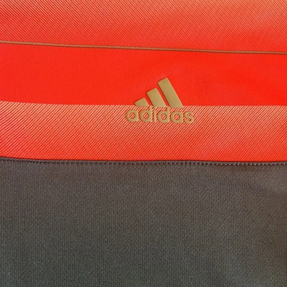 ((3 PIECE)) MENS SIZE SMALL BUNDLE TWO ADIDAS GOLF POLOS AND NWT UNDER ARMOUR T